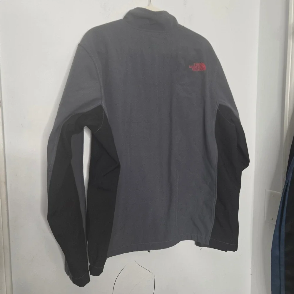 The North Face Mens XL Grey Black Red Full Zip Softshell Jacket Mock Neck Logo